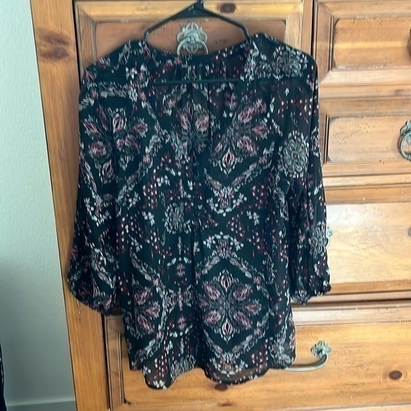 Maurice’s Women’s Black and Pink Floral Blouse, NWOT, Size Medium! - Picture 1 of 7